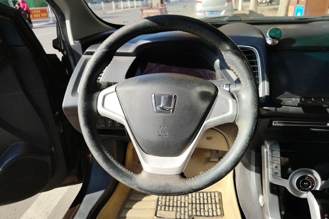 2013 Luxgen 5 1.8T 154HP L4 5AT,autocango,china used car exporter,china ev exporter,chinese used car exporter,chinese used ev exporter