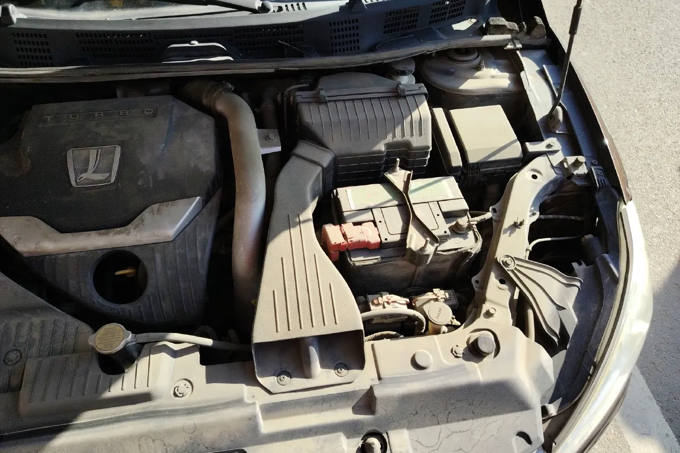 2013 Luxgen 5 1.8T 154HP L4 5AT,autocango,china used car exporter,china ev exporter,chinese used car exporter,chinese used ev exporter