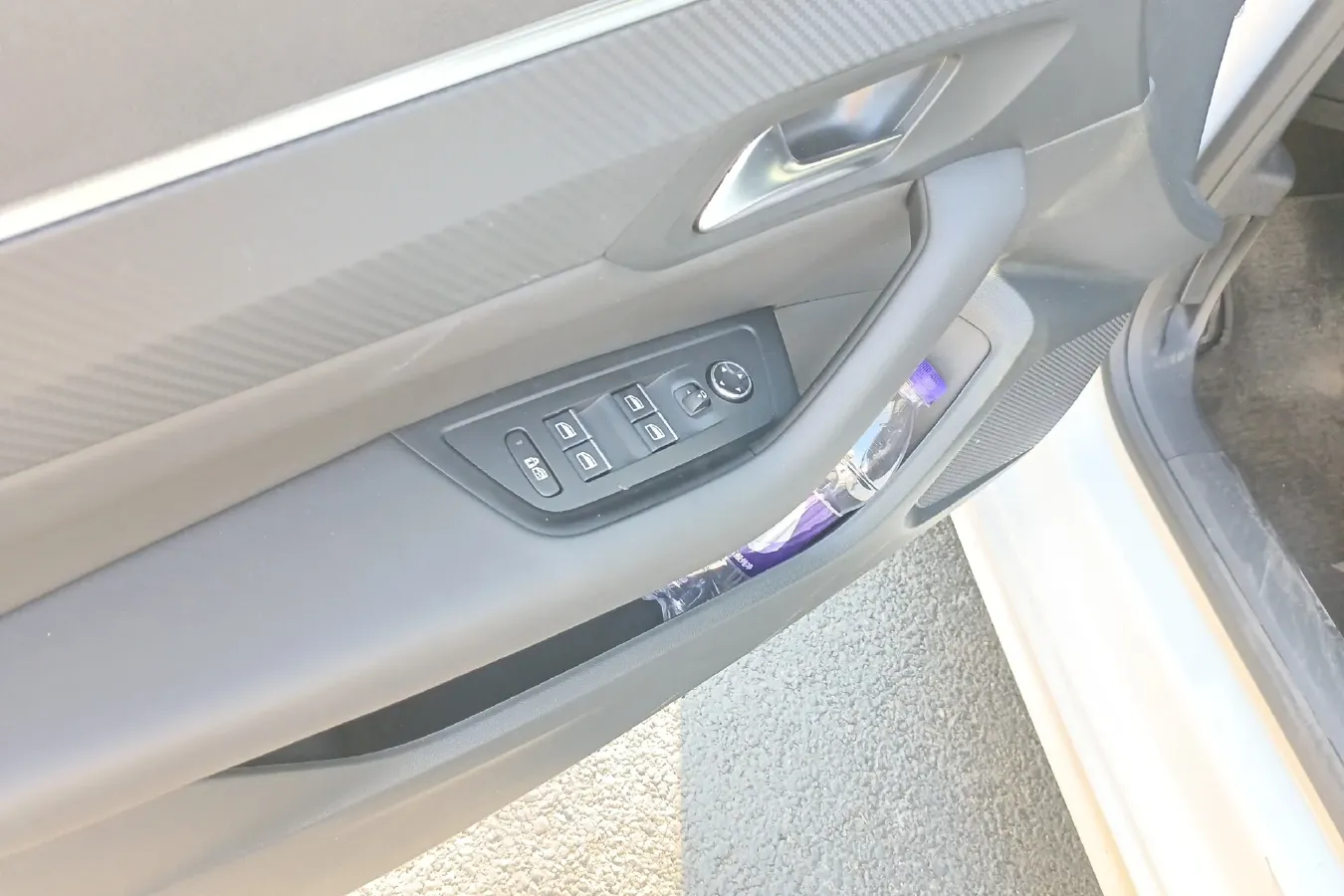 2021 Peugeot 508L 1.6T 200HP L4 8AT PHEV 12KWH,autocango,china used car exporter,china ev exporter,chinese used car exporter,chinese used ev exporter