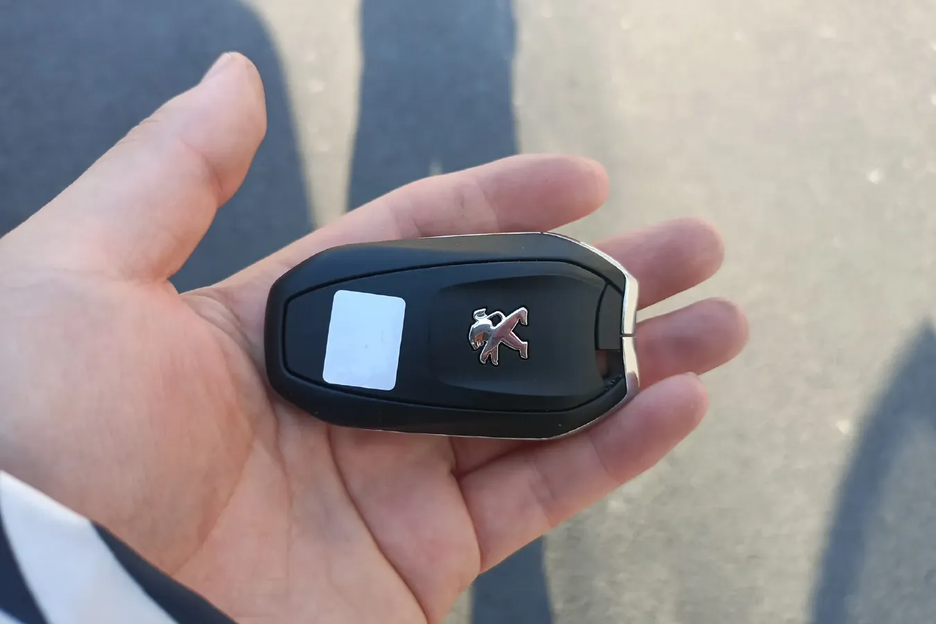 2021 Peugeot 508L 1.6T 200HP L4 8AT PHEV 12KWH,autocango,china used car exporter,china ev exporter,chinese used car exporter,chinese used ev exporter