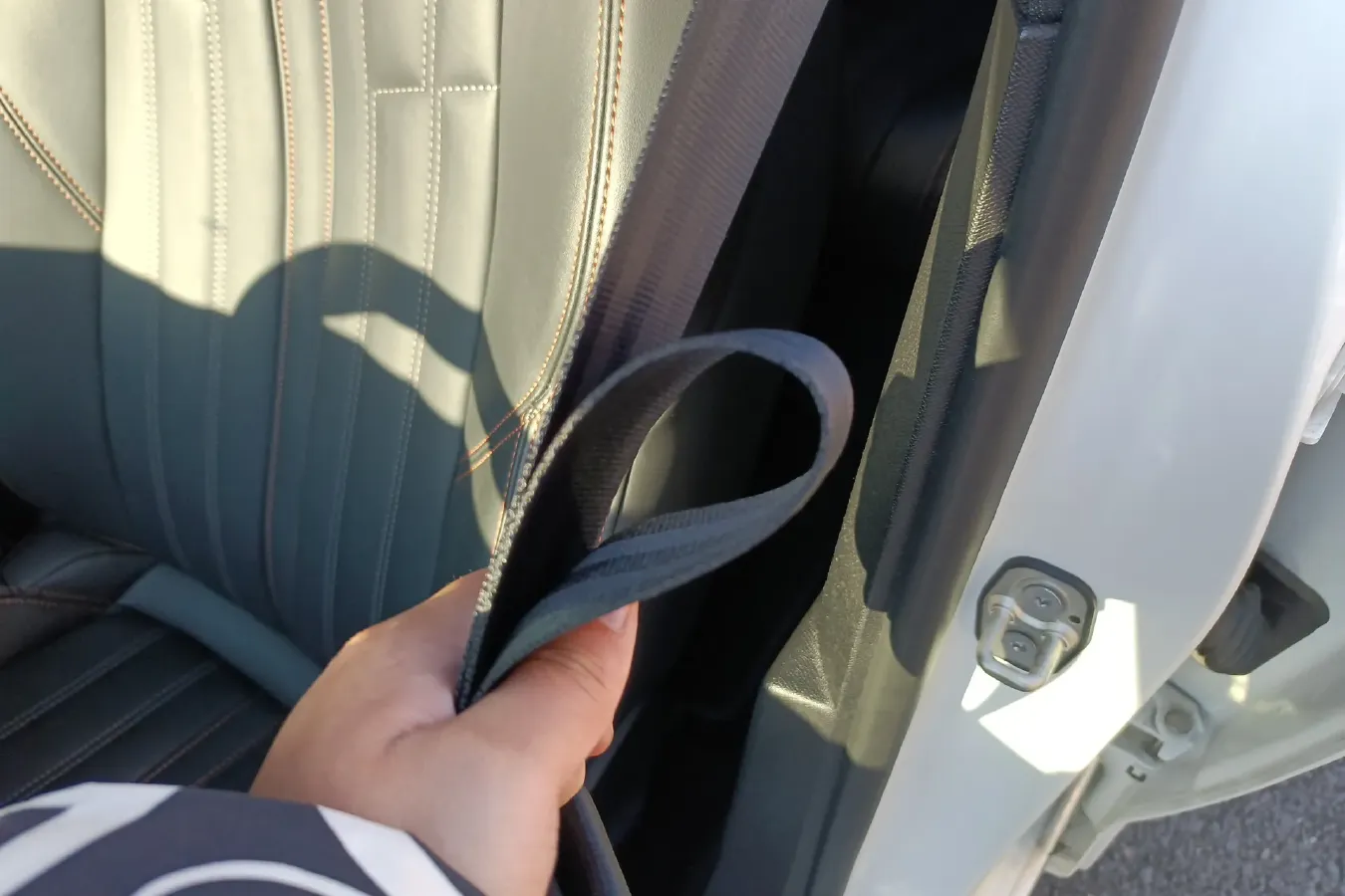 2021 Peugeot 508L 1.6T 200HP L4 8AT PHEV 12KWH,autocango,china used car exporter,china ev exporter,chinese used car exporter,chinese used ev exporter