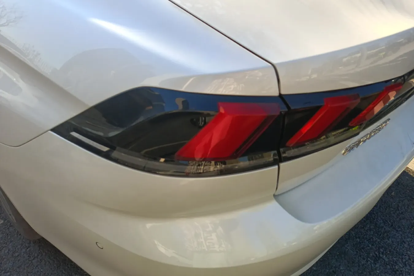 2021 Peugeot 508L 1.6T 200HP L4 8AT PHEV 12KWH,autocango,china used car exporter,china ev exporter,chinese used car exporter,chinese used ev exporter