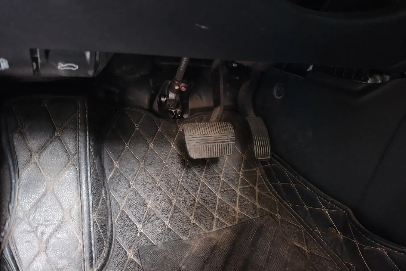 2016 Luxgen 3 1.6L 124HP L4 CVT,autocango,china used car exporter,china ev exporter,chinese used car exporter,chinese used ev exporter