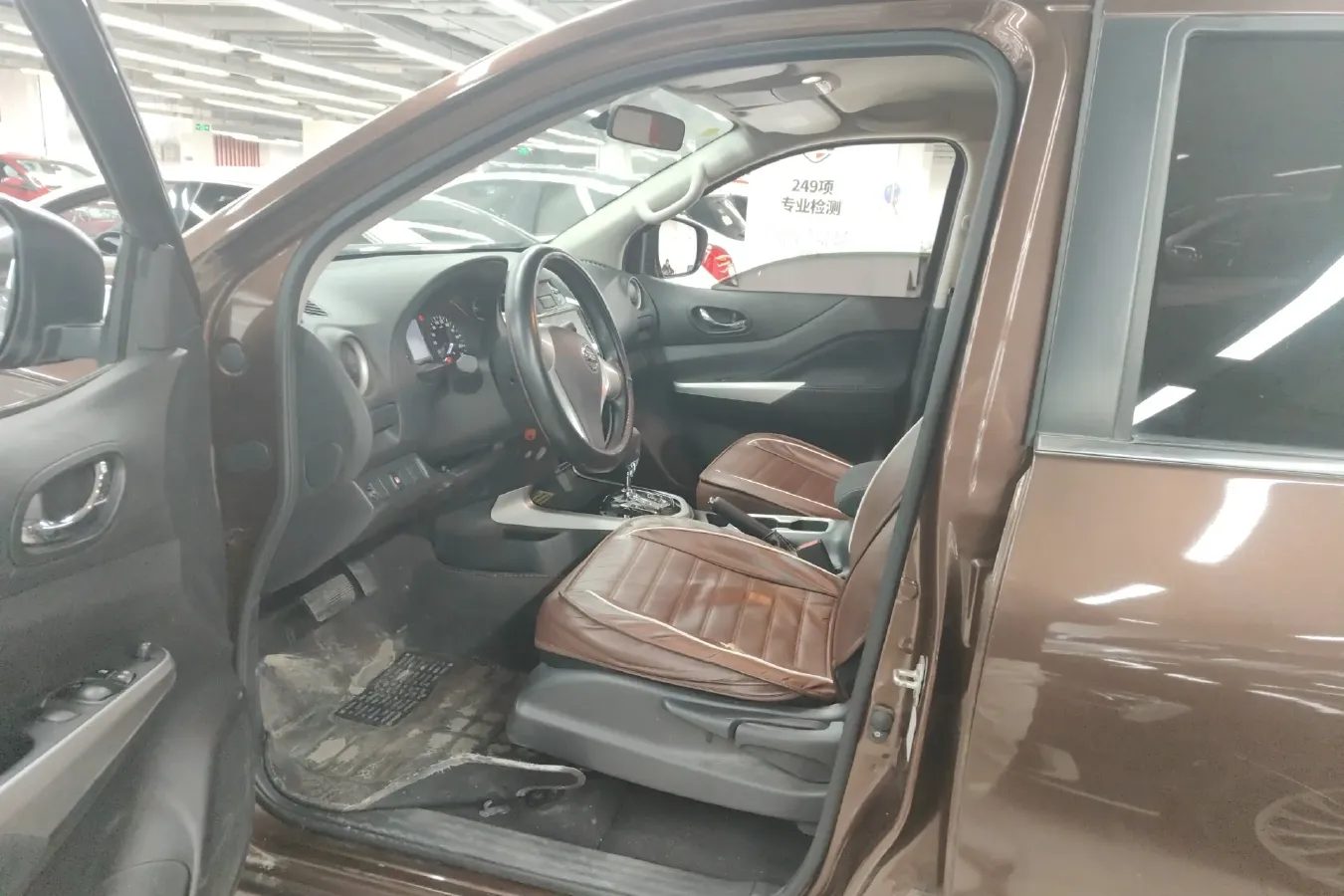 2017 Nissan Navara 2.5L 184HP L4 7AT,autocango,china used car exporter,china ev exporter,chinese used car exporter,chinese used ev exporter