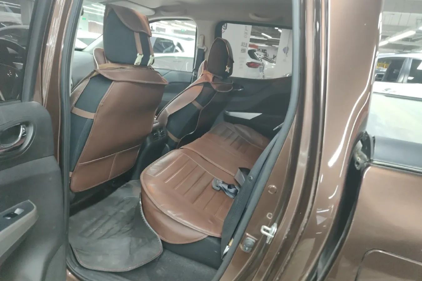 2017 Nissan Navara 2.5L 184HP L4 7AT,autocango,china used car exporter,china ev exporter,chinese used car exporter,chinese used ev exporter