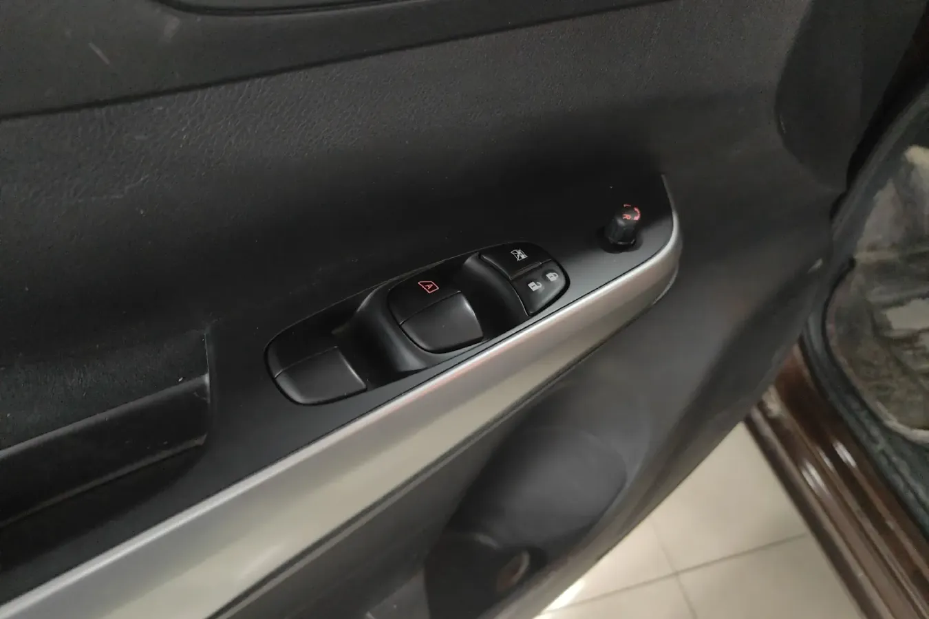 2017 Nissan Navara 2.5L 184HP L4 7AT,autocango,china used car exporter,china ev exporter,chinese used car exporter,chinese used ev exporter