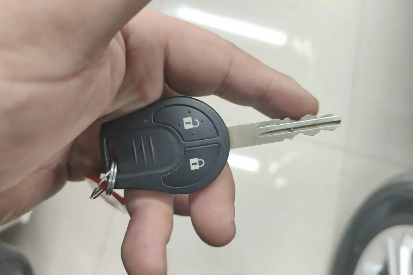 2017 Nissan Navara 2.5L 184HP L4 7AT,autocango,china used car exporter,china ev exporter,chinese used car exporter,chinese used ev exporter