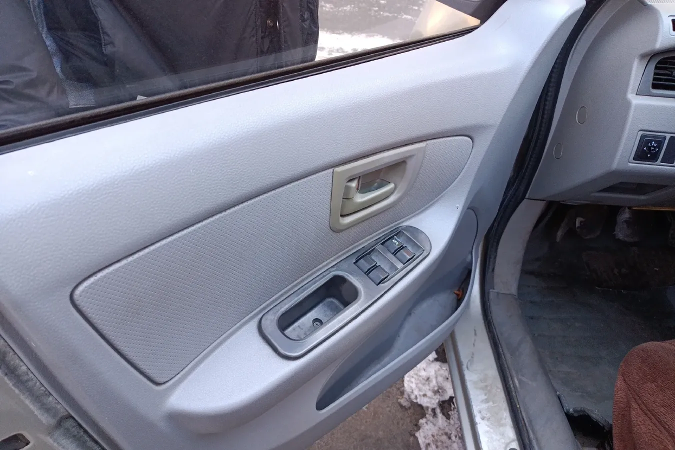 2010 FAW XiaLi N5 1.3L 91HP L4 5MT,autocango,china used car exporter,china ev exporter,chinese used car exporter,chinese used ev exporter