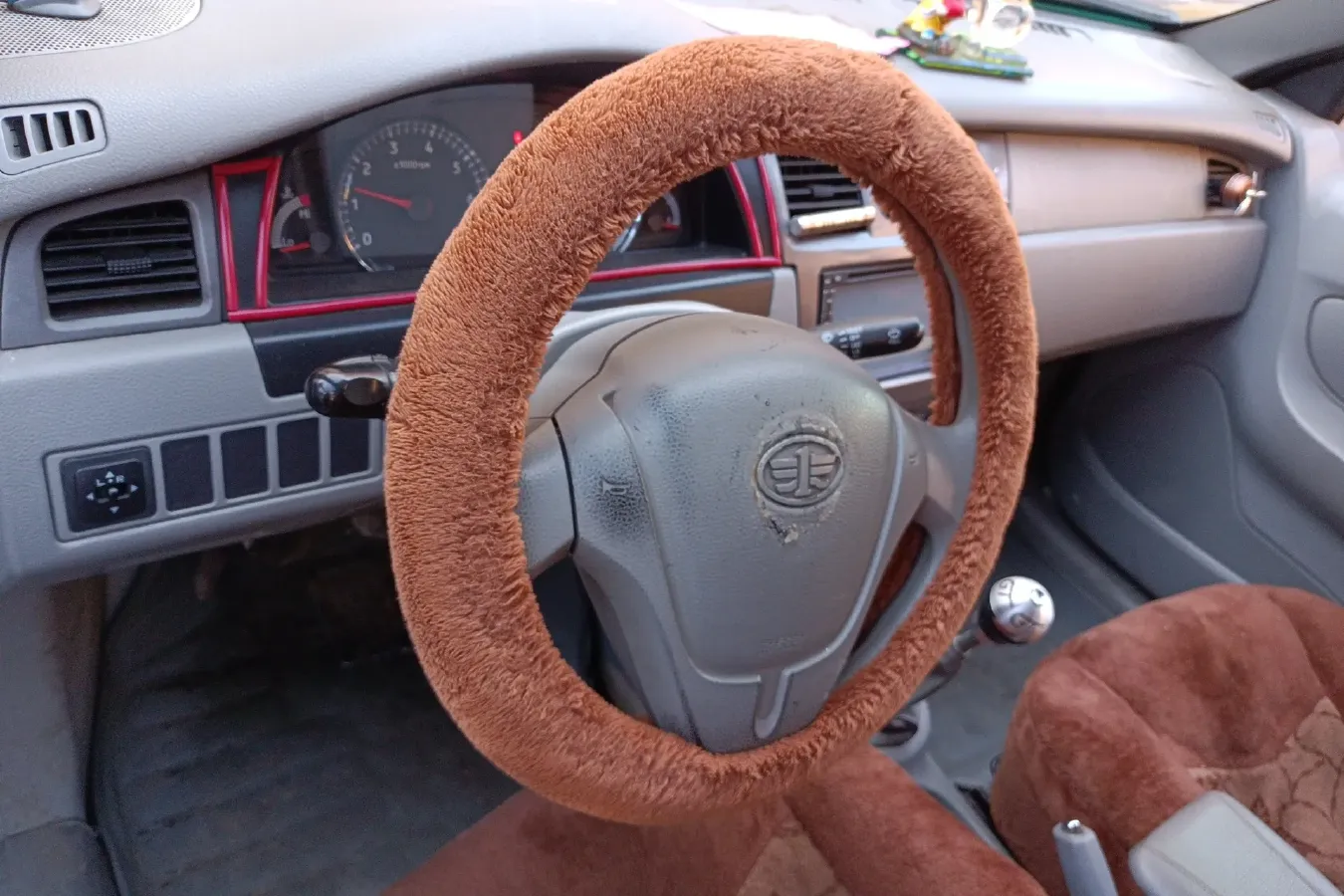 2010 FAW XiaLi N5 1.3L 91HP L4 5MT,autocango,china used car exporter,china ev exporter,chinese used car exporter,chinese used ev exporter