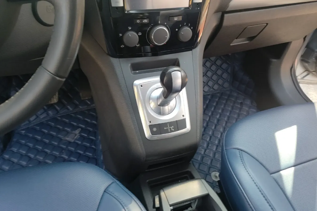 2010 Opel Zafira 1.8L 140HP L4 5AT,autocango,china used car exporter,china ev exporter,chinese used car exporter,chinese used ev exporter