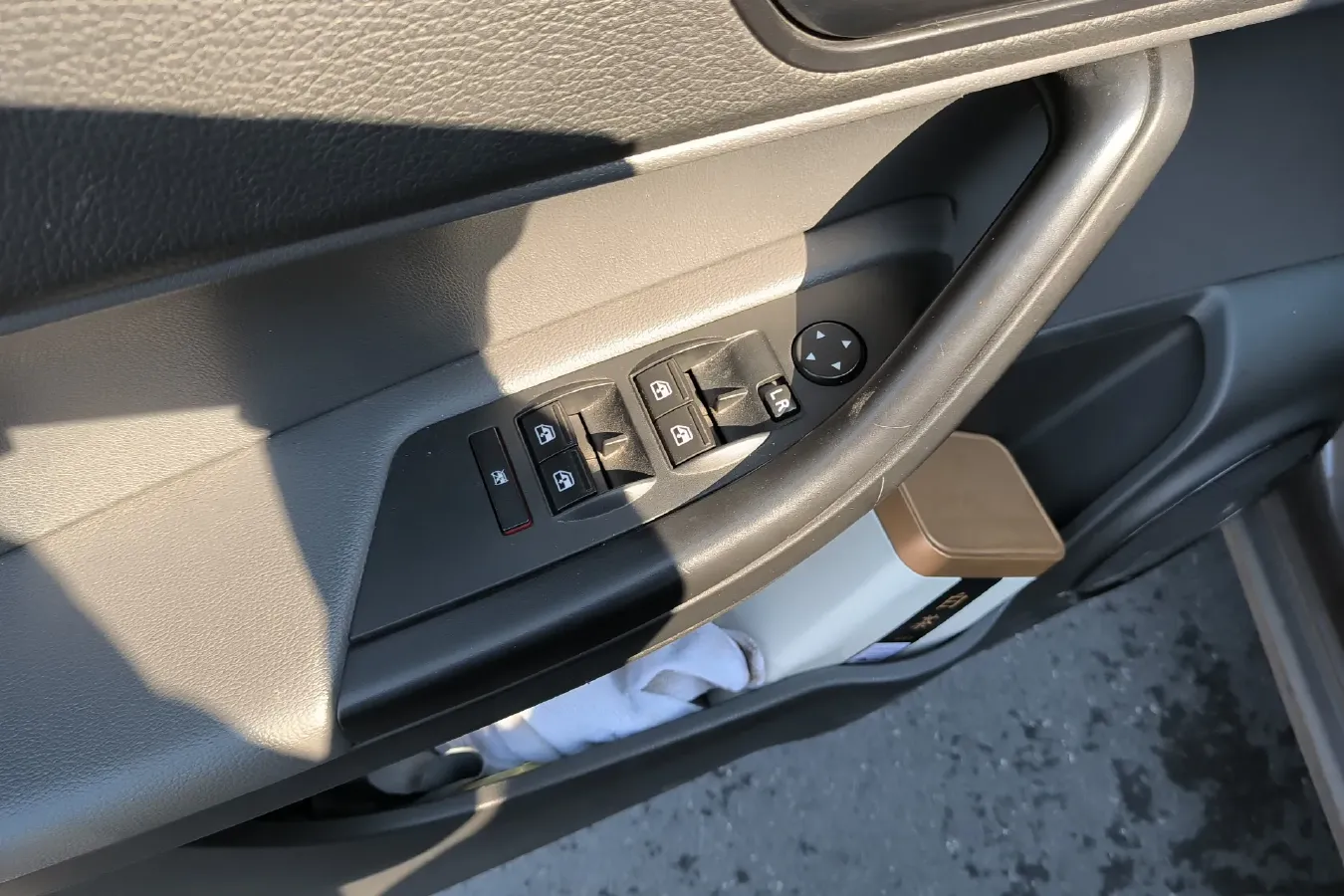 2016 Qoros 3 1.6L 126HP L4 6DCT,autocango,china used car exporter,china ev exporter,chinese used car exporter,chinese used ev exporter