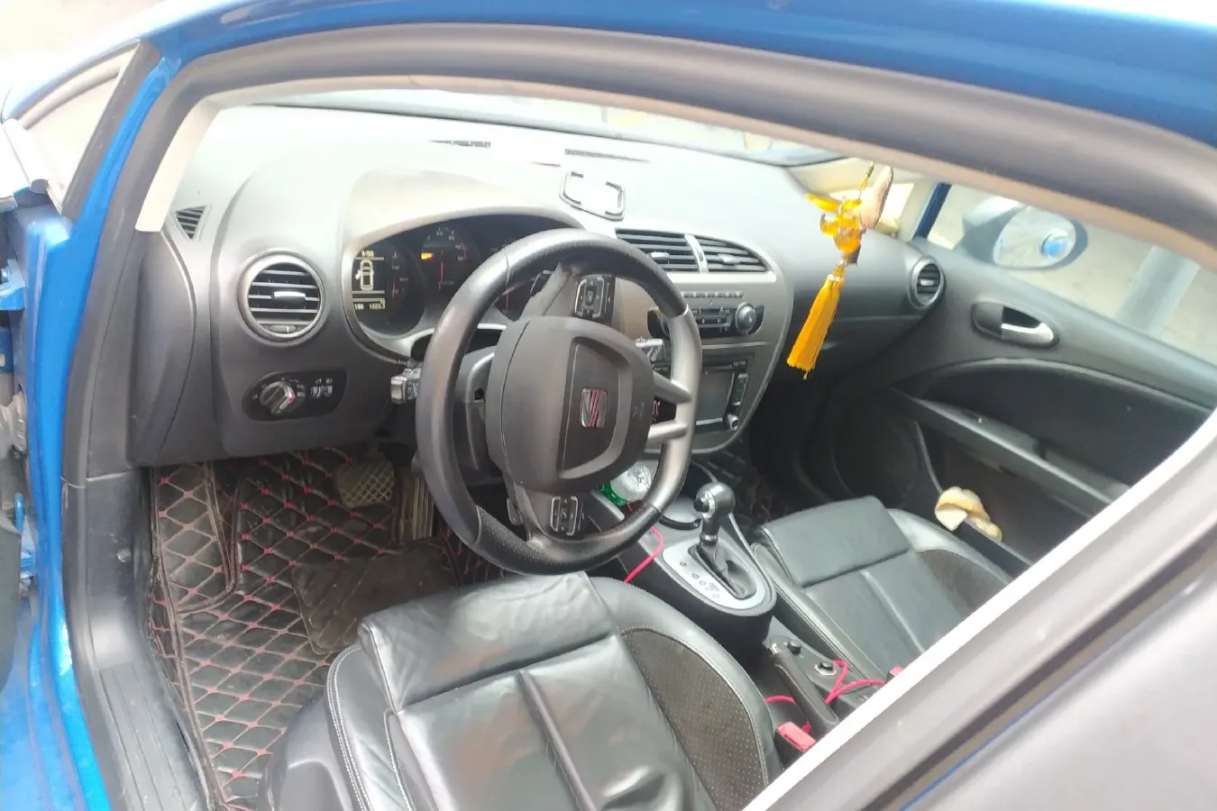 2012 Seat Leon 1.8T 160HP L4 7DCT,autocango,china used car exporter,china ev exporter,chinese used car exporter,chinese used ev exporter