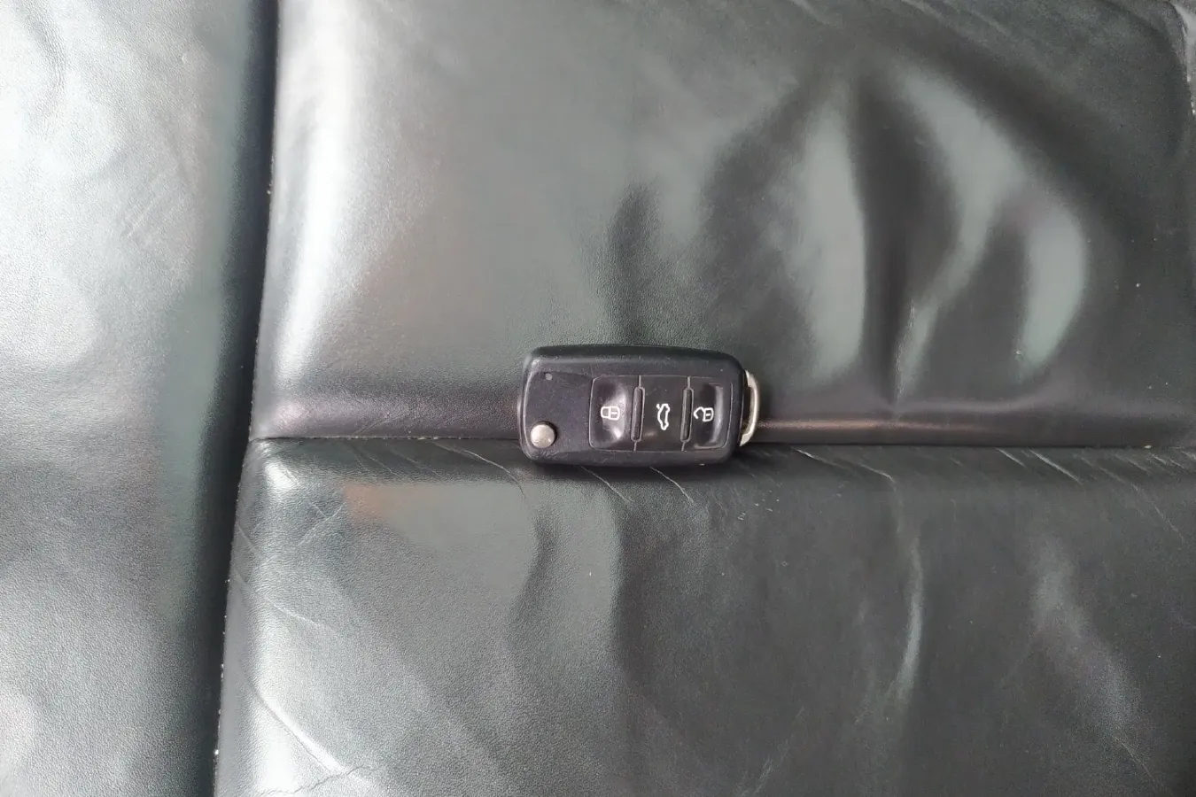 2012 Seat Leon 1.8T 160HP L4 7DCT,autocango,china used car exporter,china ev exporter,chinese used car exporter,chinese used ev exporter