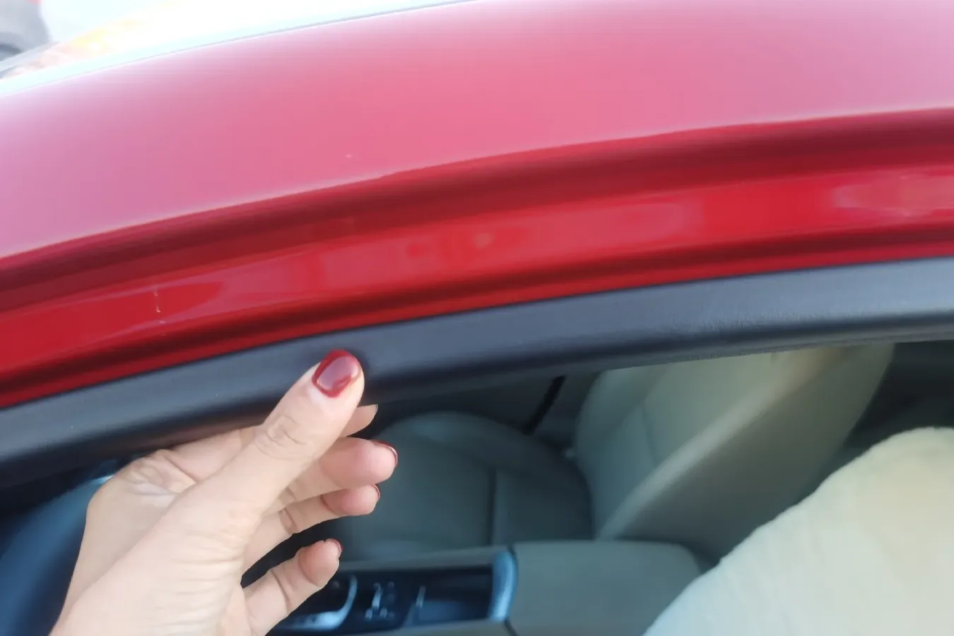 2014 Roewe e550 1.5L 109HP L4 2AT PHEV 11.8KWH,autocango,china used car exporter,china ev exporter,chinese used car exporter,chinese used ev exporter