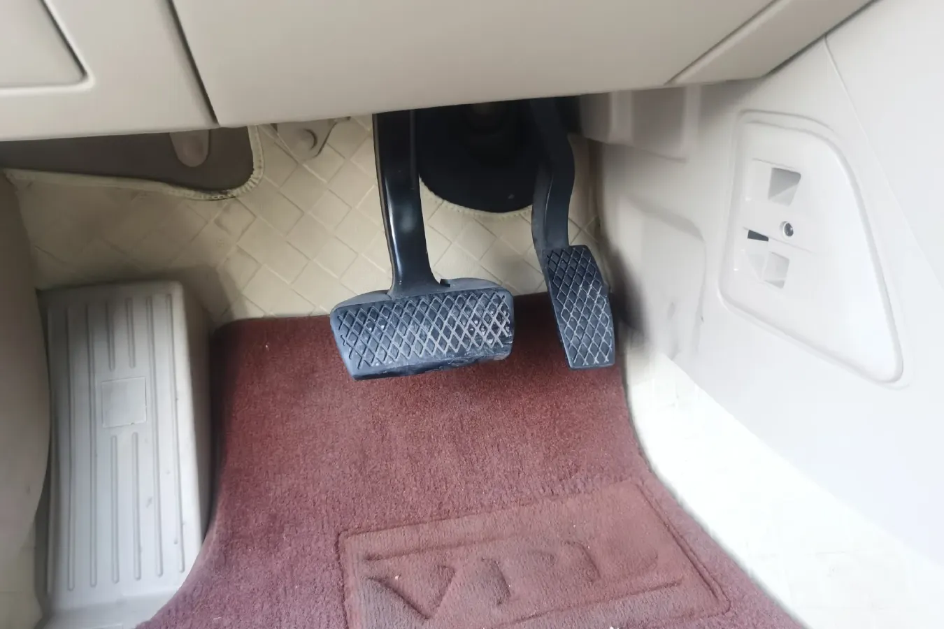 2014 Roewe e550 1.5L 109HP L4 2AT PHEV 11.8KWH,autocango,china used car exporter,china ev exporter,chinese used car exporter,chinese used ev exporter