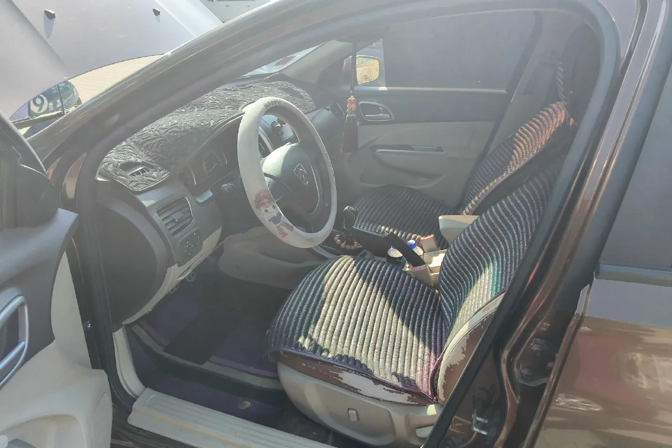 2014 BaoJun 610 1.5L 112HP L4 5MT,autocango,china used car exporter,china ev exporter,chinese used car exporter,chinese used ev exporter