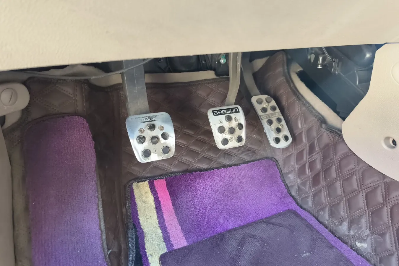 2014 BaoJun 610 1.5L 112HP L4 5MT,autocango,china used car exporter,china ev exporter,chinese used car exporter,chinese used ev exporter