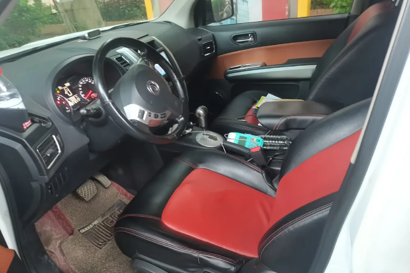 2016 DongFeng FengDu MX6 2.0L 144HP L4 CVT,autocango,china used car exporter,china ev exporter,chinese used car exporter,chinese used ev exporter