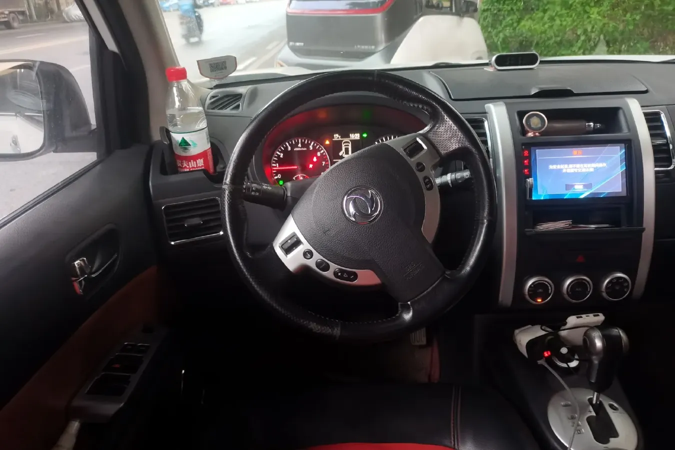 2016 DongFeng FengDu MX6 2.0L 144HP L4 CVT,autocango,china used car exporter,china ev exporter,chinese used car exporter,chinese used ev exporter