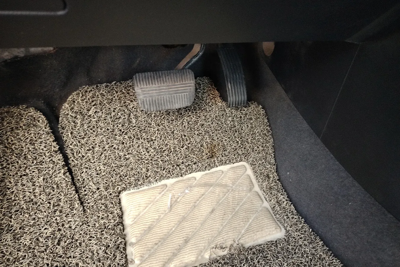 2014 Luxgen 5 1.8T 154HP L4 5AT,autocango,china used car exporter,china ev exporter,chinese used car exporter,chinese used ev exporter