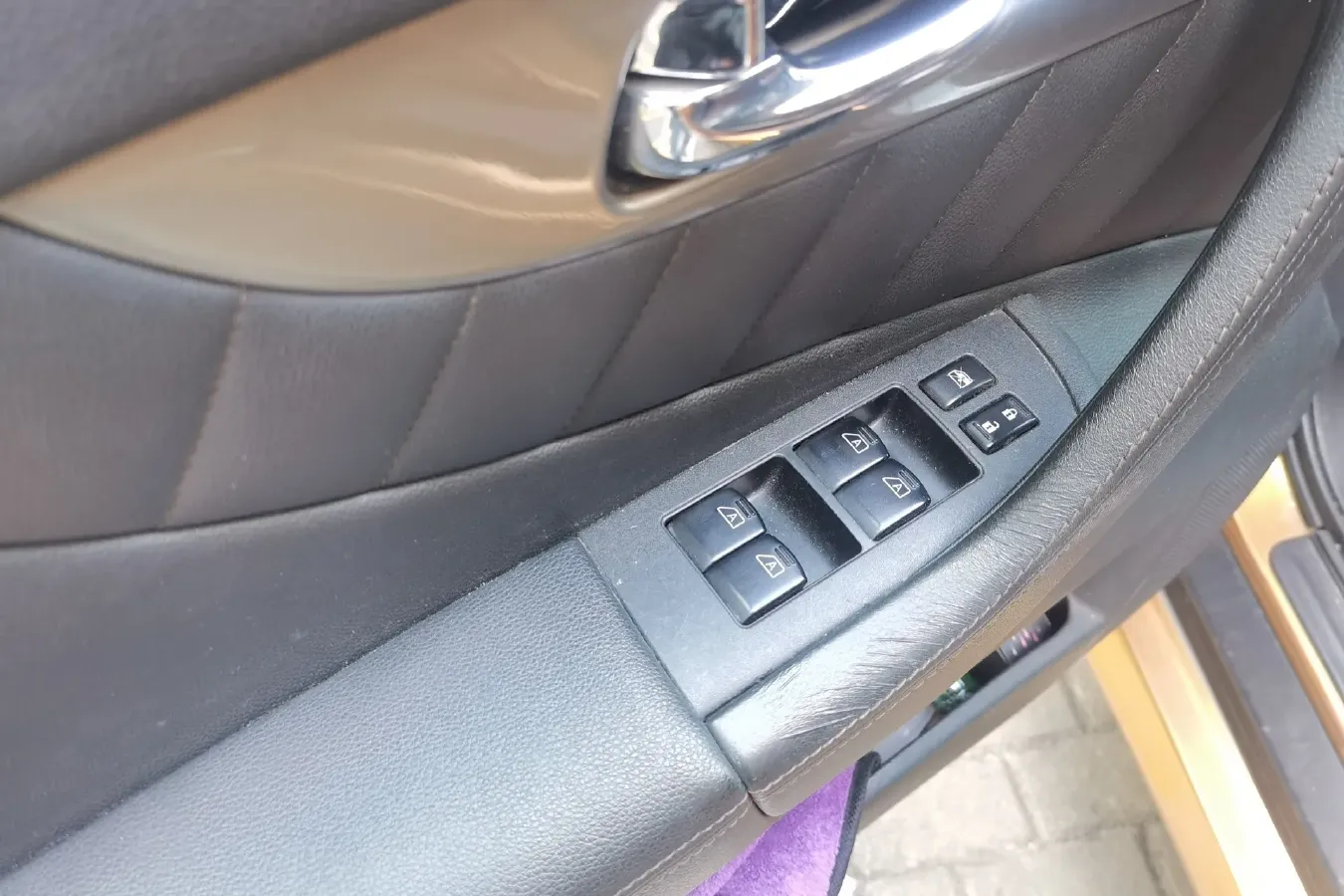 2013 Infiniti QX70 3.7L 351HP V6 7AT,autocango,china used car exporter,china ev exporter,chinese used car exporter,chinese used ev exporter