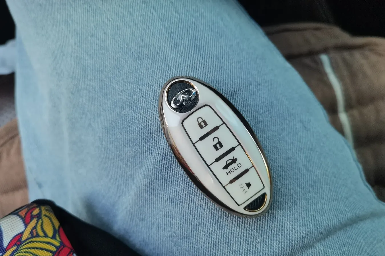 2013 Infiniti QX70 3.7L 351HP V6 7AT,autocango,china used car exporter,china ev exporter,chinese used car exporter,chinese used ev exporter