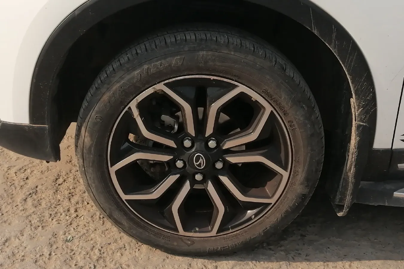 2021 Soueast DX5 1.5L 120HP L4 5MT,autocango,china used car exporter,china ev exporter,chinese used car exporter,chinese used ev exporter