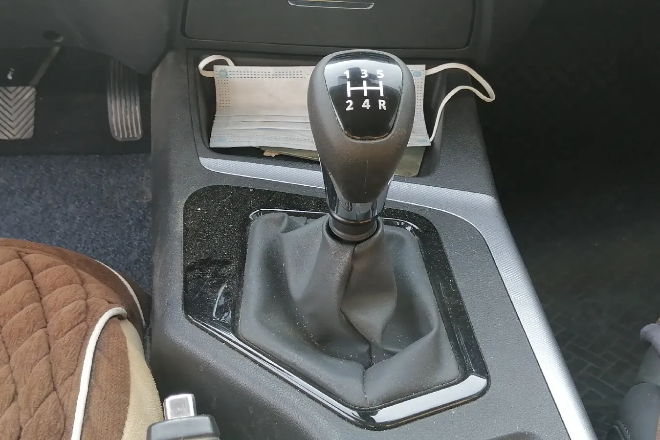 2021 Soueast DX5 1.5L 120HP L4 5MT,autocango,china used car exporter,china ev exporter,chinese used car exporter,chinese used ev exporter