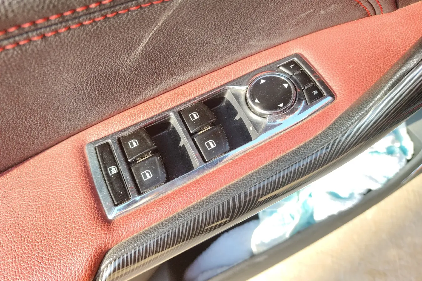 2017 Leopaard CS9 1.5L 113HP L4 CVT,autocango,china used car exporter,china ev exporter,chinese used car exporter,chinese used ev exporter