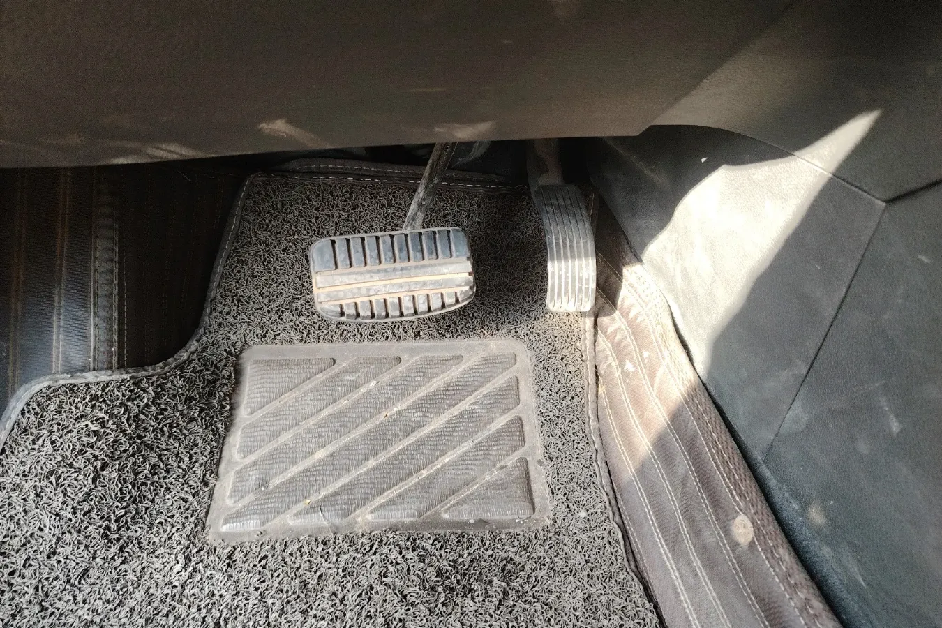 2017 Leopaard CS9 1.5L 113HP L4 CVT,autocango,china used car exporter,china ev exporter,chinese used car exporter,chinese used ev exporter