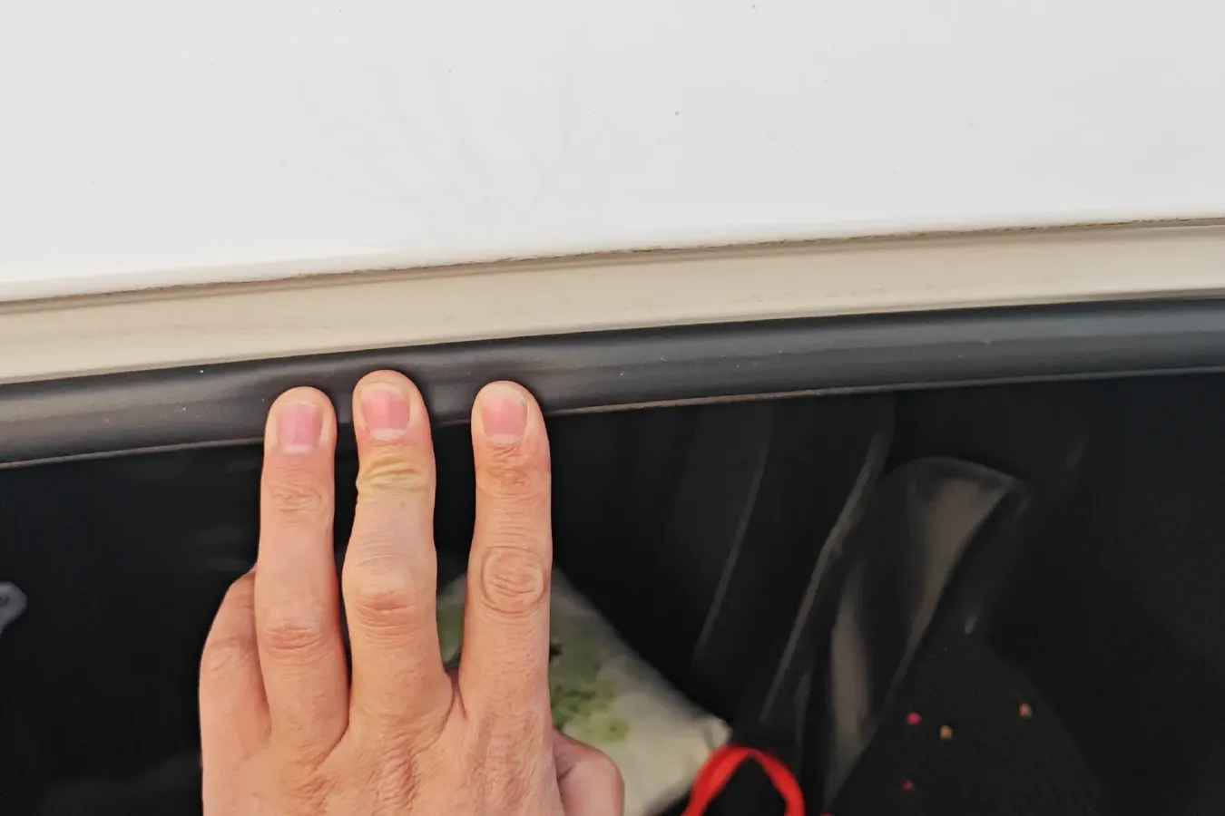 2013 Venucia R50 1.6L 117HP L4 5MT,autocango,china used car exporter,china ev exporter,chinese used car exporter,chinese used ev exporter