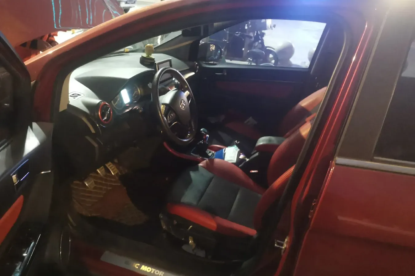 2015 BeiJing Auto Senova X25 1.5L 116HP L4 5MT,autocango,china used car exporter,china ev exporter,chinese used car exporter,chinese used ev exporter