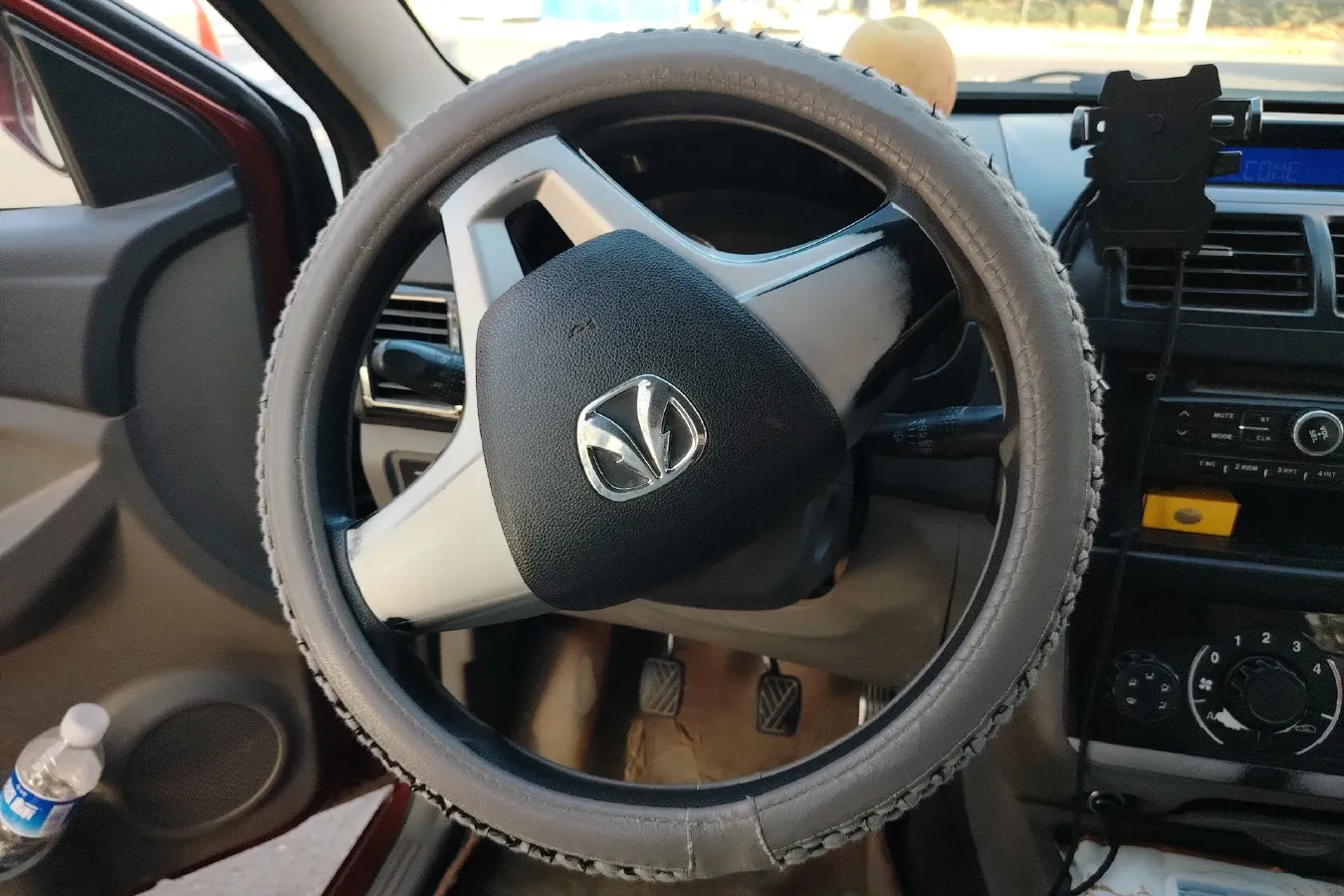 2013 BAIC WeiWang M20 1.5L 102HP L4 5MT,autocango,china used car exporter,china ev exporter,chinese used car exporter,chinese used ev exporter