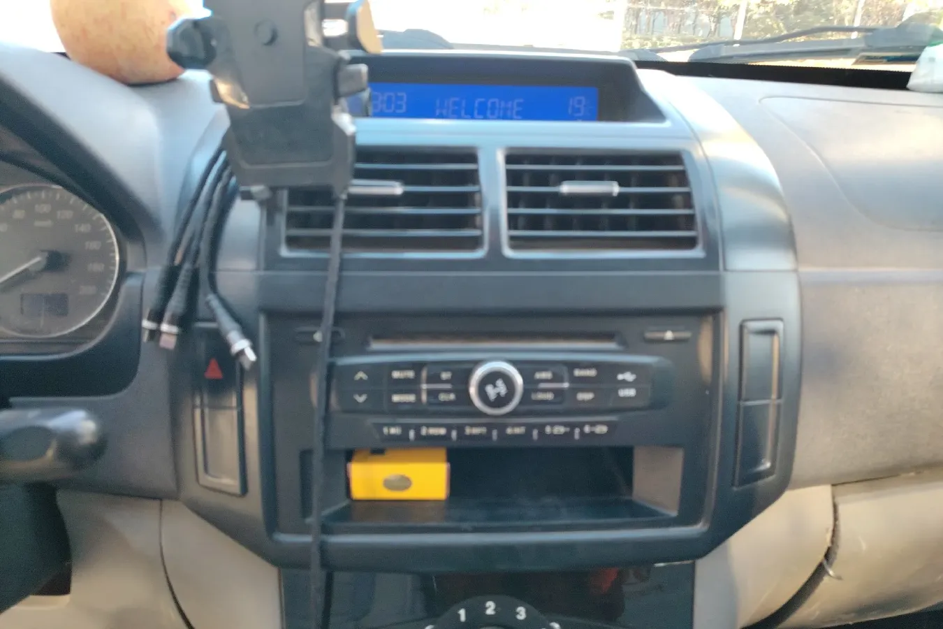 2013 BAIC WeiWang M20 1.5L 102HP L4 5MT,autocango,china used car exporter,china ev exporter,chinese used car exporter,chinese used ev exporter