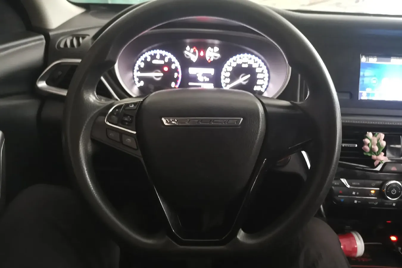 2017 Venucia T90 2.0L 144HP L4 6MT,autocango,china used car exporter,china ev exporter,chinese used car exporter,chinese used ev exporter