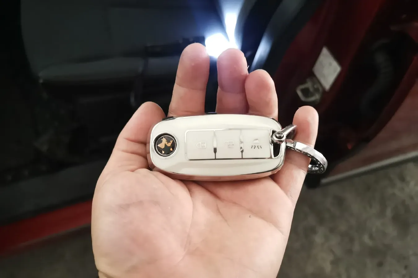 2017 Venucia T90 2.0L 144HP L4 6MT,autocango,china used car exporter,china ev exporter,chinese used car exporter,chinese used ev exporter