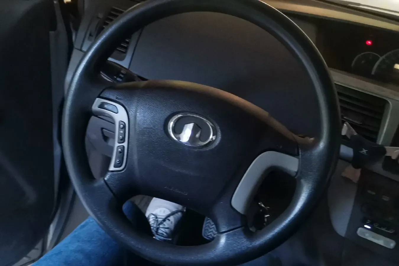 2013 Great Wall V80 1.5T 133HP L4 5MT,autocango,china used car exporter,china ev exporter,chinese used car exporter,chinese used ev exporter