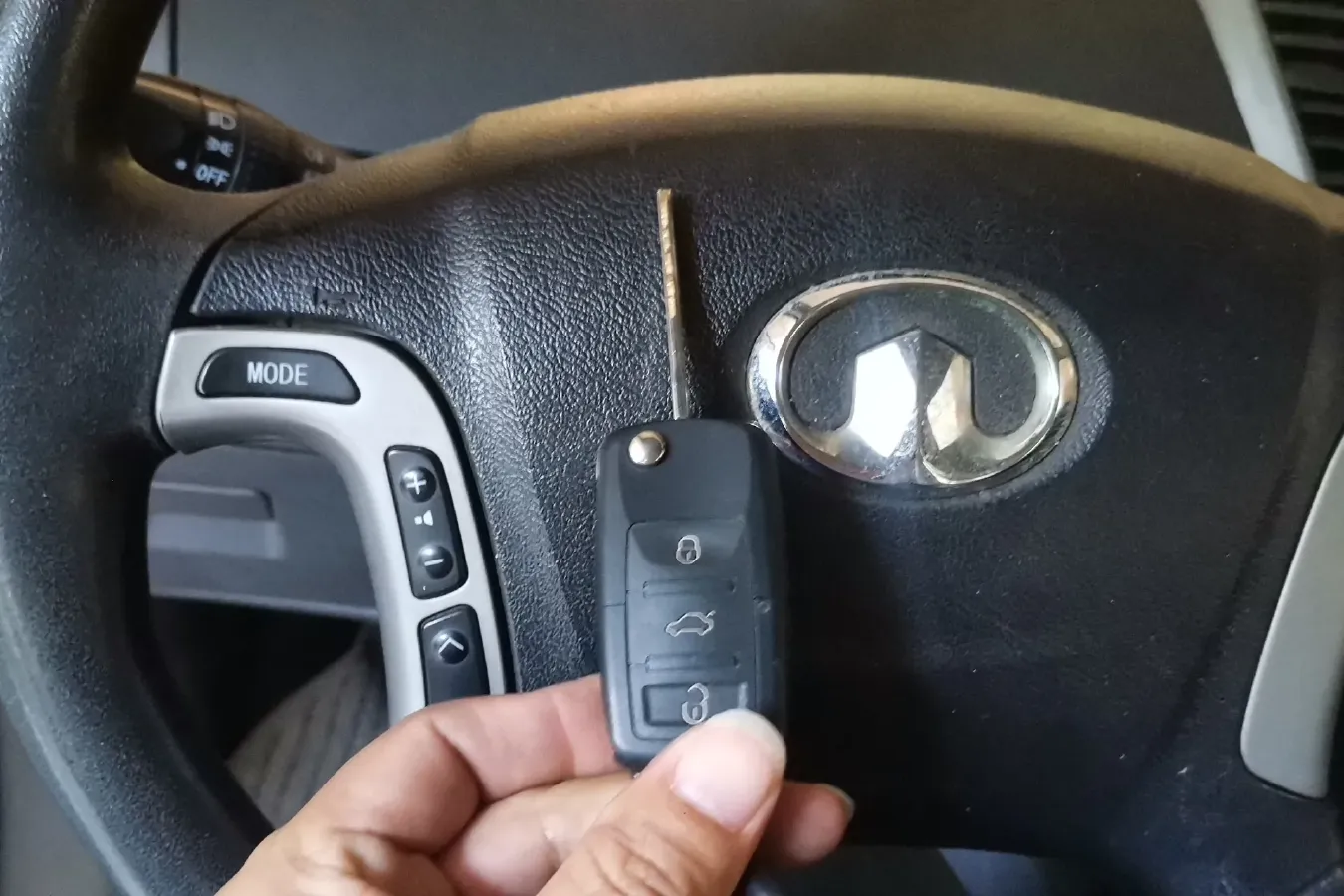 2013 Great Wall V80 1.5T 133HP L4 5MT,autocango,china used car exporter,china ev exporter,chinese used car exporter,chinese used ev exporter