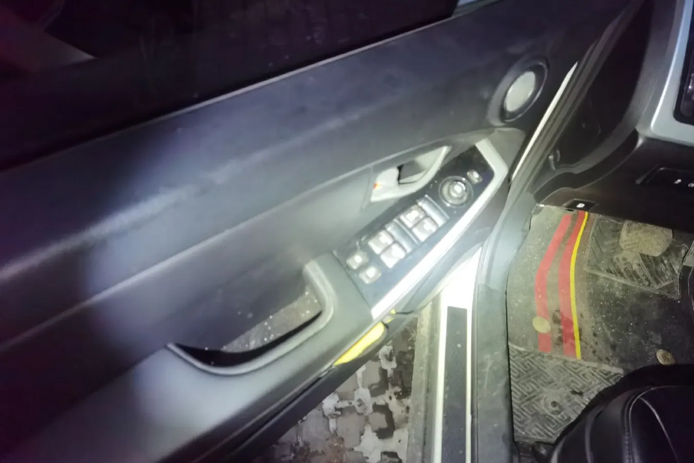 2015 SsangYong Korando 2.0L 149HP L4 6AT,autocango,china used car exporter,china ev exporter,chinese used car exporter,chinese used ev exporter