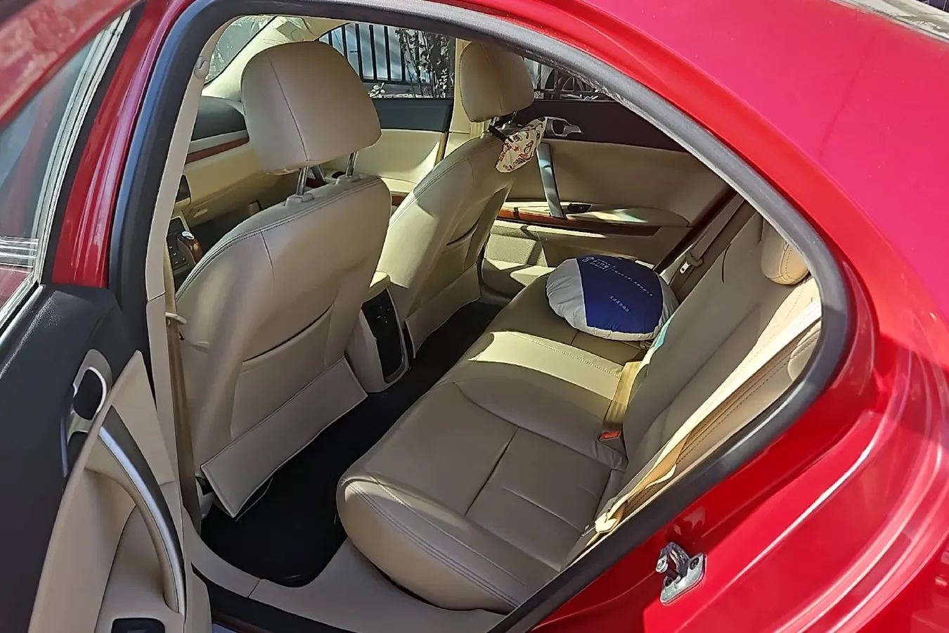 2012 Roewe 550 1.8L 133HP L4 5AT,autocango,china used car exporter,china ev exporter,chinese used car exporter,chinese used ev exporter