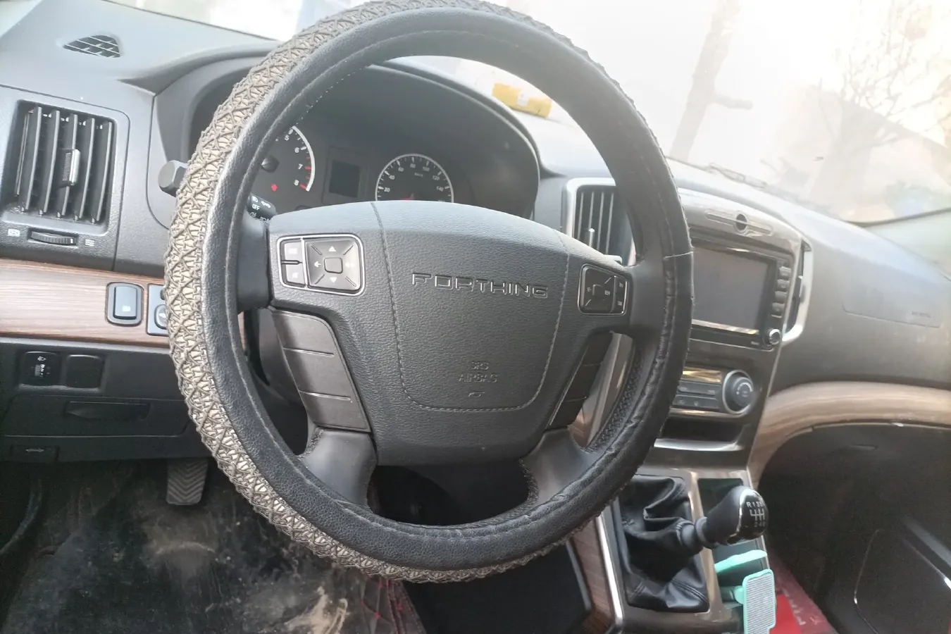 2021 DongFeng Forthing LingZhi Plus 2.0L 133HP L4 6MT,autocango,china used car exporter,china ev exporter,chinese used car exporter,chinese used ev exporter