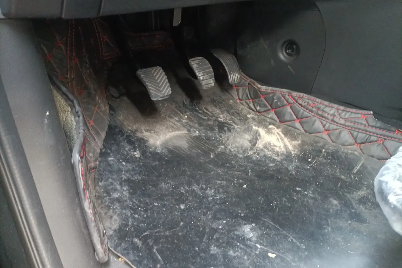 2021 DongFeng Forthing LingZhi Plus 2.0L 133HP L4 6MT,autocango,china used car exporter,china ev exporter,chinese used car exporter,chinese used ev exporter