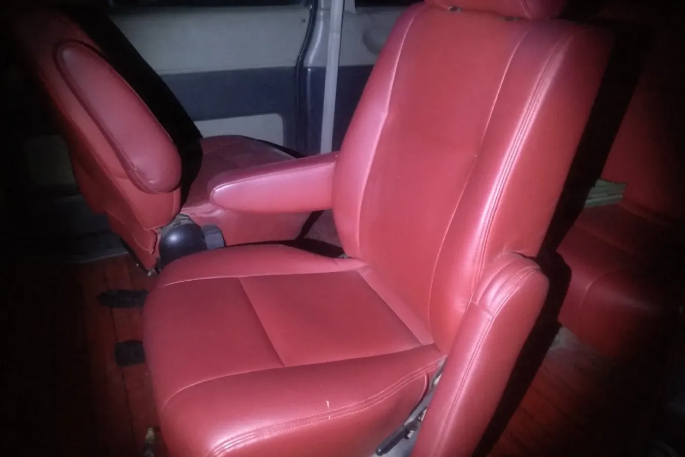 2008 JinBei Grace 2.0L 125HP L4 5MT,autocango,china used car exporter,china ev exporter,chinese used car exporter,chinese used ev exporter