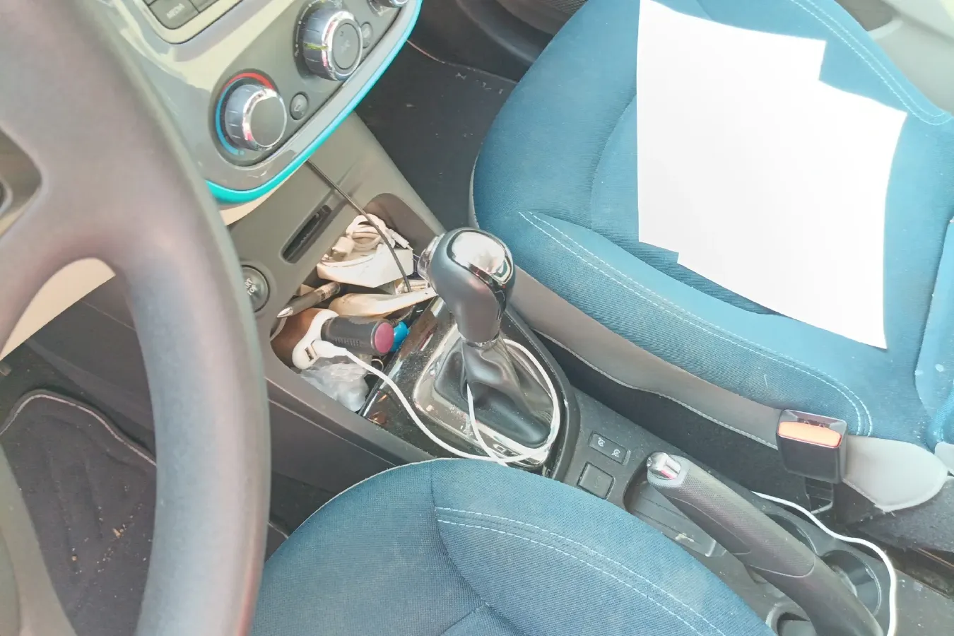 2015 Renault  Captur 1.2T 116HP L4 6DCT,autocango,china used car exporter,china ev exporter,chinese used car exporter,chinese used ev exporter