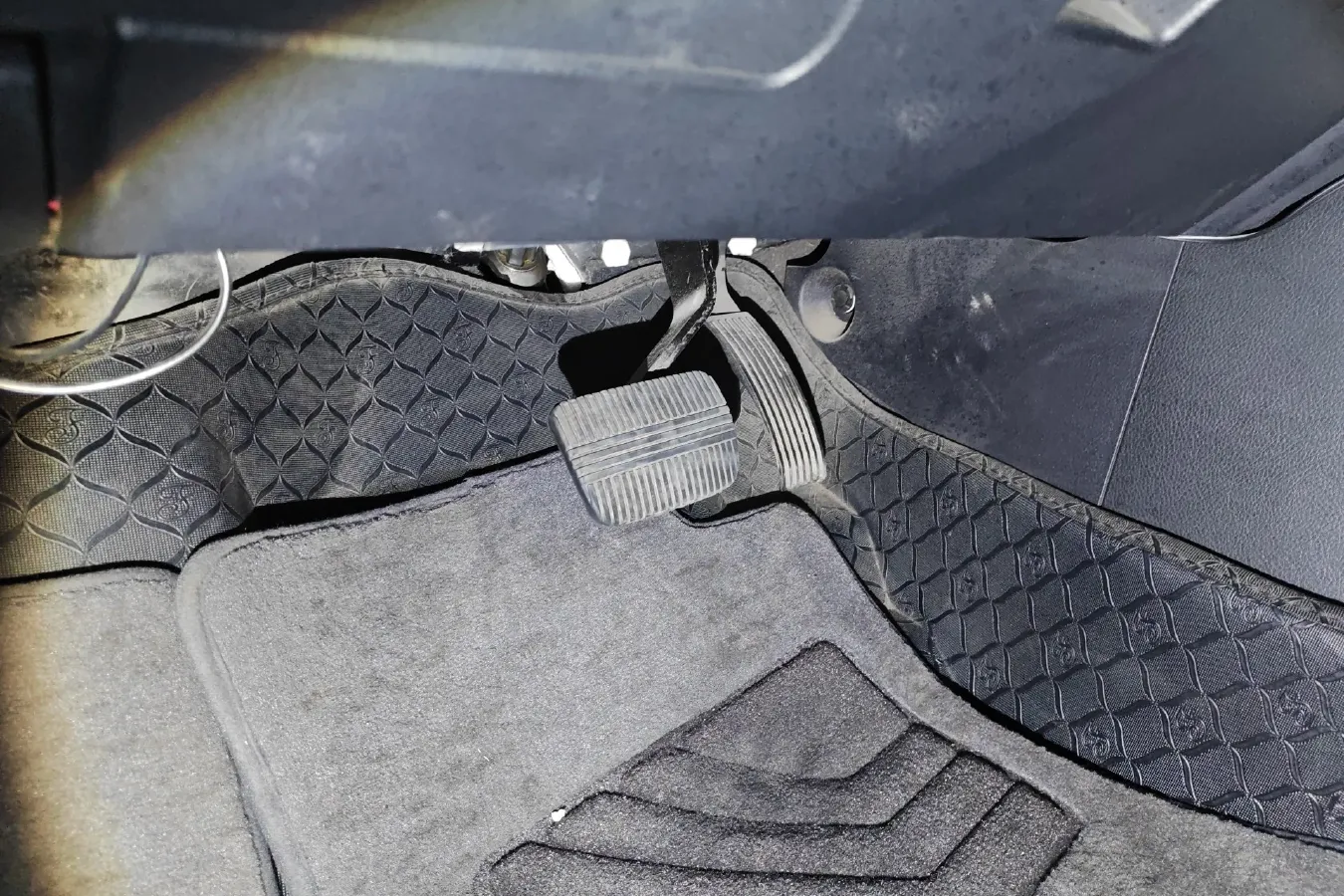 2015 Luxgen 5 1.8T 180HP L4 6AT,autocango,china used car exporter,china ev exporter,chinese used car exporter,chinese used ev exporter