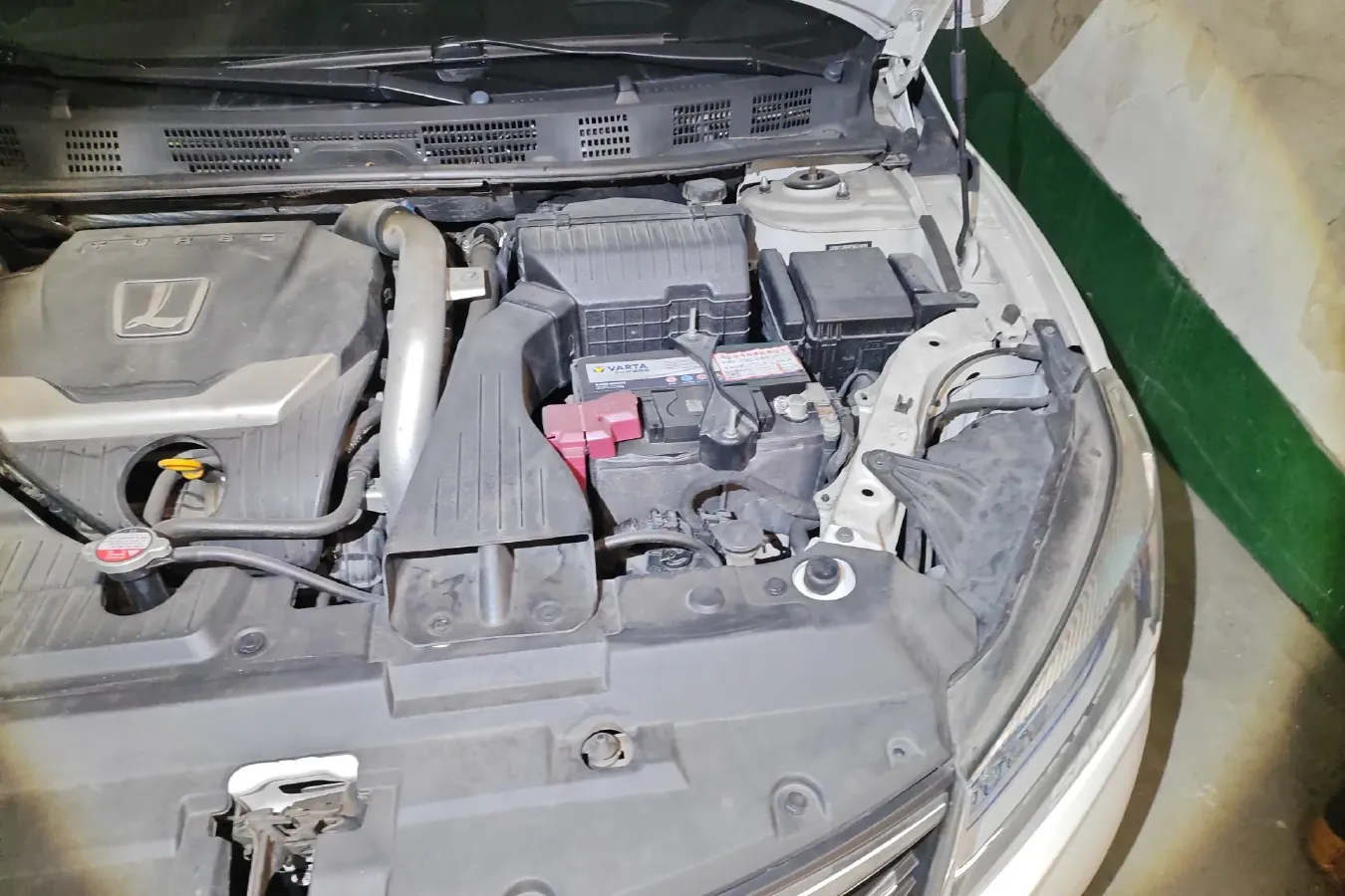 2015 Luxgen 5 1.8T 180HP L4 6AT,autocango,china used car exporter,china ev exporter,chinese used car exporter,chinese used ev exporter