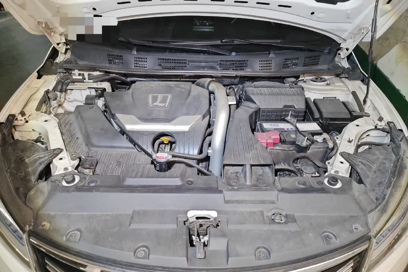 2015 Luxgen 5 1.8T 180HP L4 6AT,autocango,china used car exporter,china ev exporter,chinese used car exporter,chinese used ev exporter