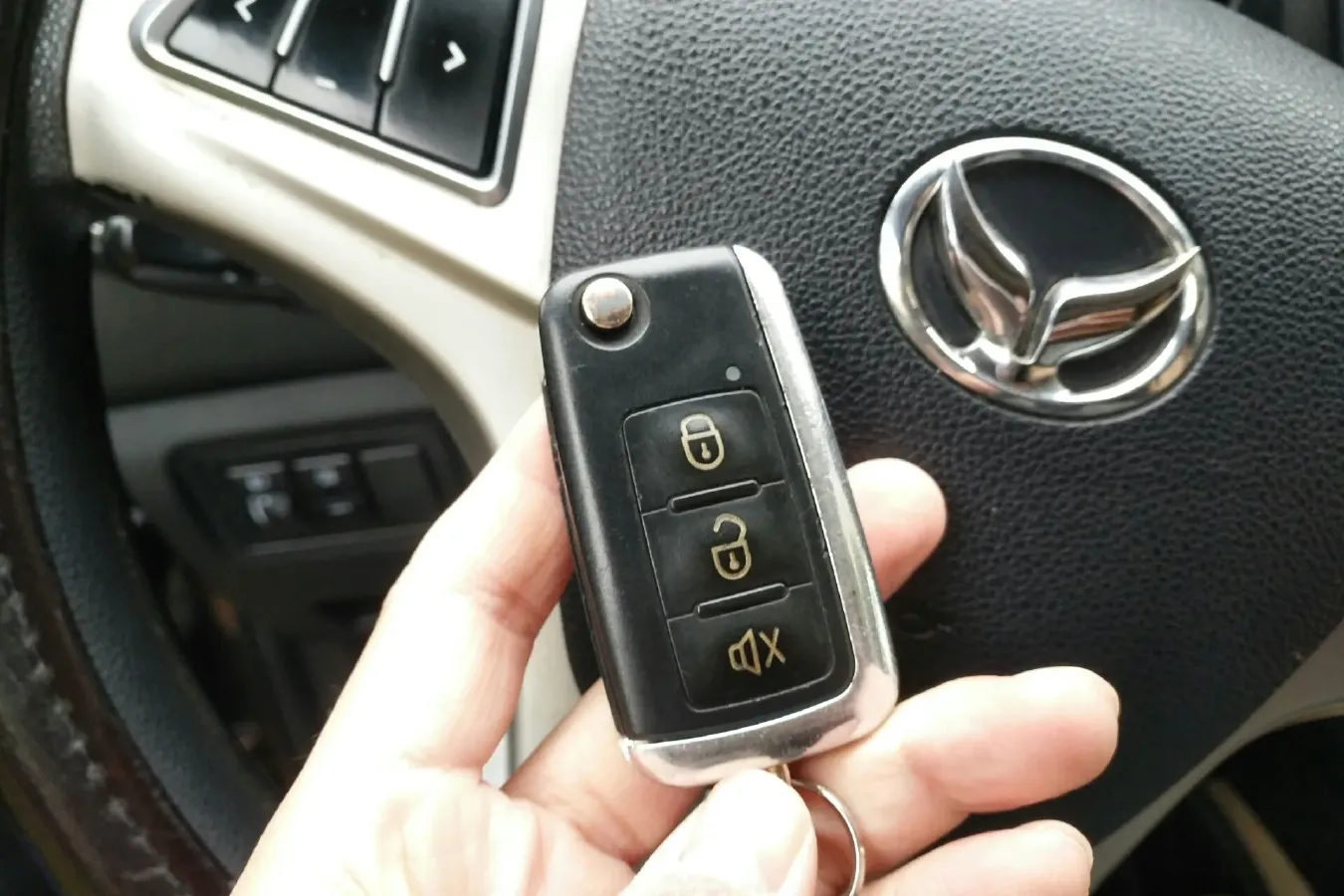 2016 BAIC Hyosow H2 1.5L 106HP L4 5MT,autocango,china used car exporter,china ev exporter,chinese used car exporter,chinese used ev exporter