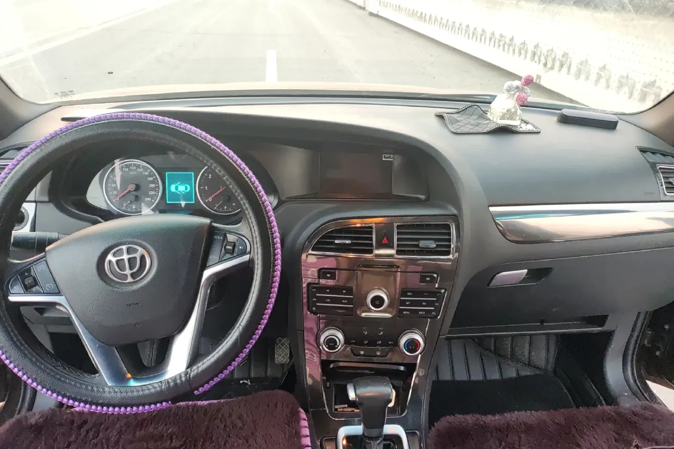 2016 Brilliance Auto V5 1.5T 150HP L4 5AT,autocango,china used car exporter,china ev exporter,chinese used car exporter,chinese used ev exporter