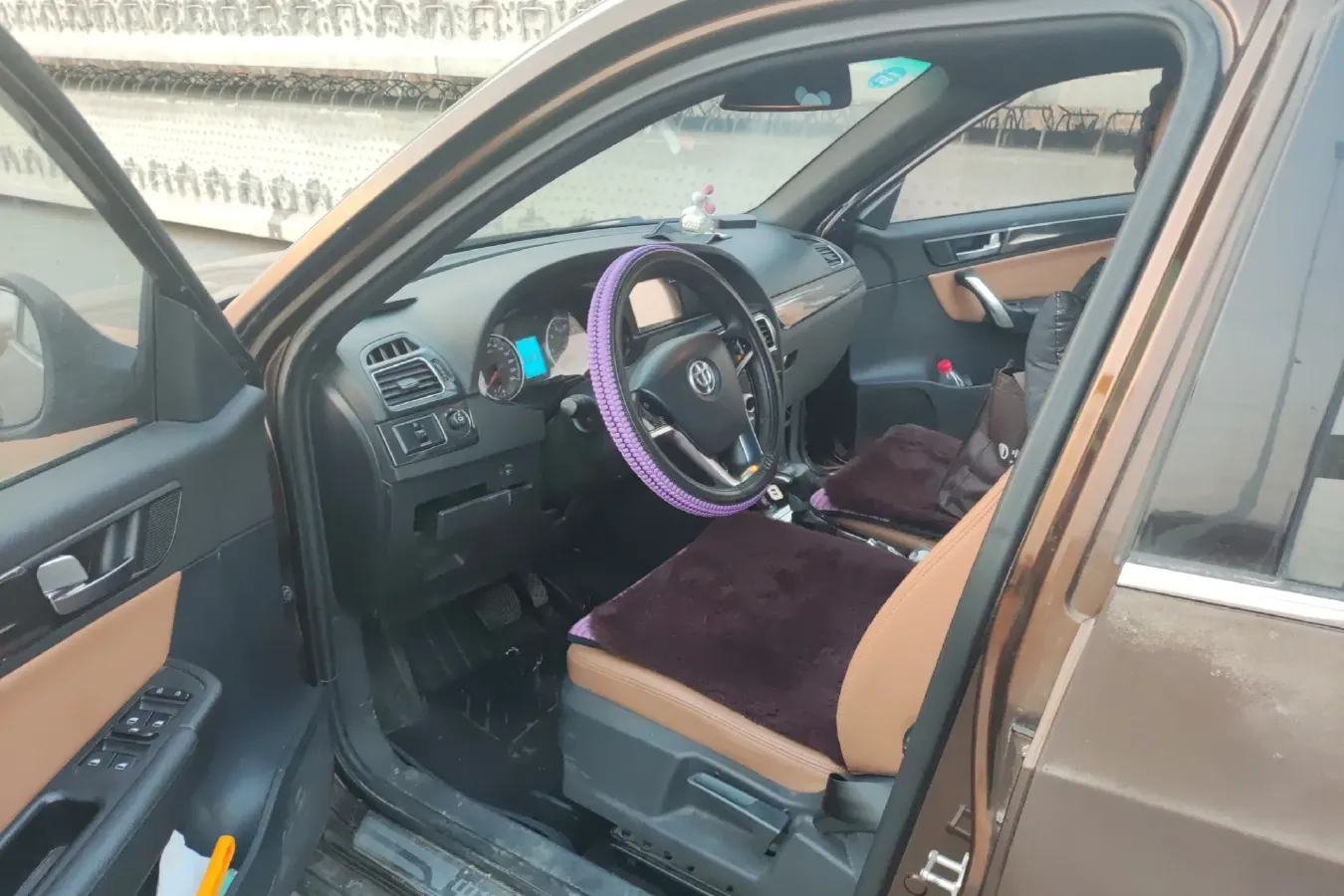 2016 Brilliance Auto V5 1.5T 150HP L4 5AT,autocango,china used car exporter,china ev exporter,chinese used car exporter,chinese used ev exporter